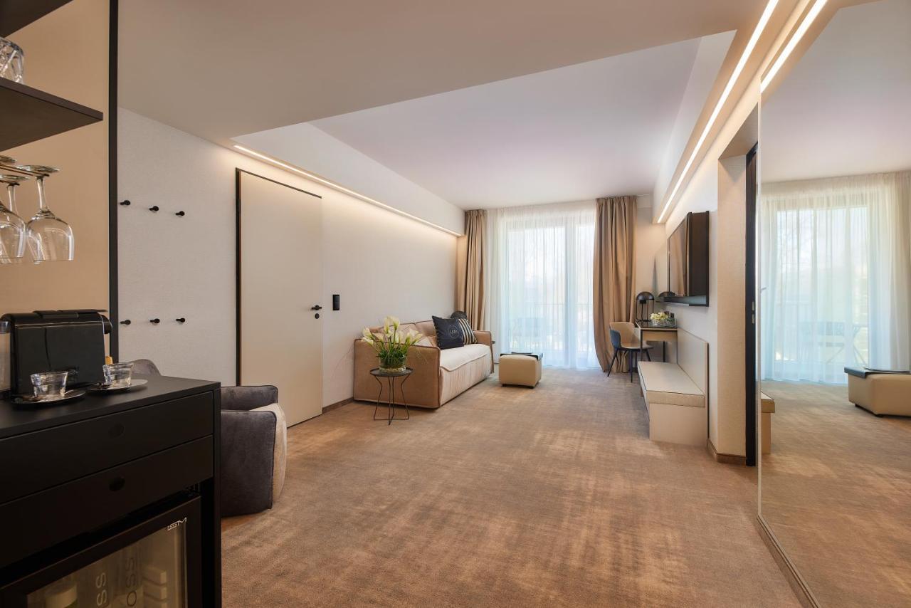 Lua Resort - Adults Only Balatonfüred Buitenkant foto A room at the hotel