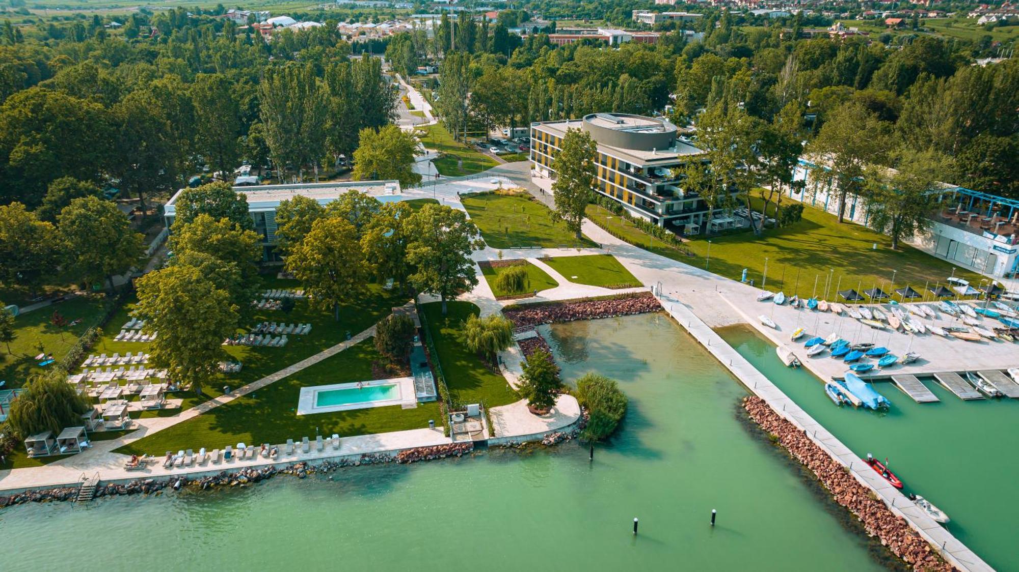 Lua Resort - Adults Only Balatonfüred Buitenkant foto Aerial view of the campus